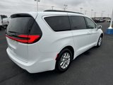 Used 2022 Chrysler Pacifica Touring-L image 5