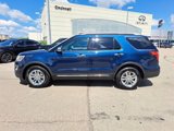 Used 2017 Ford Explorer XLT image 2