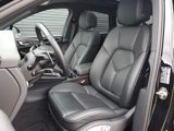 Used 2024 Porsche Macan image 5