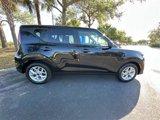 Used 2025 Kia Soul S image 2