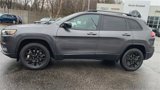 Certified 2023 Jeep Cherokee Altitude Lux image 4