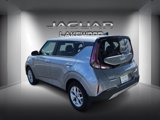 Used 2023 Kia Soul LX w/ LX Technology Package image 3
