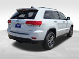 Used 2017 Jeep Grand Cherokee Limited w/ Luxury Group II image 3