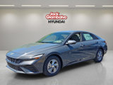 New 2025 Hyundai Elantra SE image 3