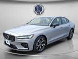 Used 2024 Volvo S60 B5 Core image 3