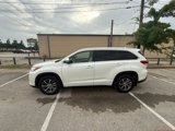 Used 2017 Toyota Highlander XLE image 5