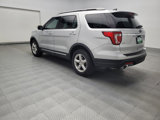 Used 2018 Ford Explorer XLT image 5