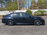 Used 2022 Toyota Camry SE image 3