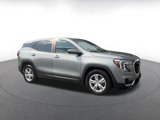 Used 2024 GMC Terrain SLE image 2