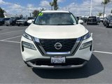 Used 2021 Nissan Rogue SV image 2