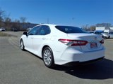Used 2018 Toyota Camry LE image 5