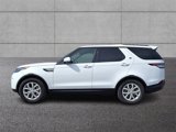 Used 2018 Land Rover Discovery SE image 2