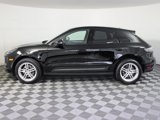 Certified 2022 Porsche Macan image 2