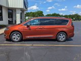 Used 2018 Chrysler Pacifica Limited image 4