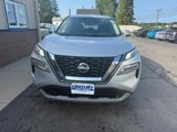 Used 2022 Nissan Rogue SV image 2