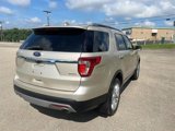 Used 2017 Ford Explorer XLT w/ Equipment Group 202A image 4
