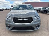 Used 2022 Chrysler Pacifica Limited image 2
