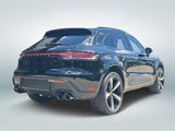 Certified 2024 Porsche Macan image 3