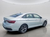 Used 2024 Volkswagen Jetta SE image 3