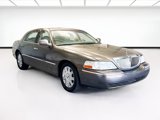 Used 2004 Lincoln Town Car Ultimate image 3