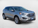 Used 2022 Ford Edge Titanium image 3