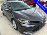 Used 2019 Toyota Camry LE image 3
