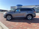 Used 2014 Toyota Highlander Limited image 2