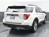 Used 2020 Ford Explorer XLT w/ Equipment Group 202A image 5