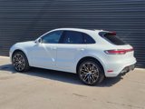 Used 2025 Porsche Macan image 3