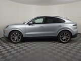 Used 2025 Porsche Cayenne Coupe image 2