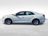 Used 2016 Chevrolet Malibu LT image 2