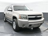 Used 2007 Chevrolet Suburban LT w/ LT Preferred Equipment Group image 2