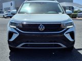 Certified 2022 Volkswagen Taos SE w/ IQ.Drive SE Package image 2