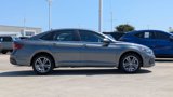 Used 2024 Volkswagen Jetta SE image 2
