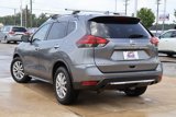 Used 2019 Nissan Rogue SV image 2