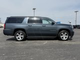 Used 2019 Chevrolet Suburban LT image 2