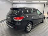Used 2016 Nissan Pathfinder SV image 5