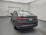 Used 2017 Ford Fusion SE w/ Fusion SE Technology Package image 6