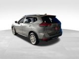 Used 2018 Nissan Rogue SV image 4
