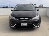 Used 2018 Chrysler Pacifica Limited image 2