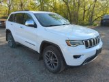 Used 2018 Jeep Grand Cherokee Limited w/ Luxury Group II image 3