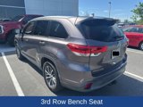 Used 2019 Toyota Highlander XLE image 4