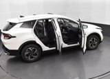 Used 2023 Kia Sportage LX image 6