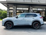 Used 2025 Nissan Rogue SV image 2