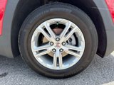 Used 2022 GMC Terrain SLE w/ Driver Convenience Package image 4
