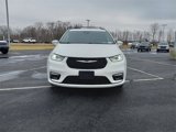 Used 2022 Chrysler Pacifica Touring-L image 3