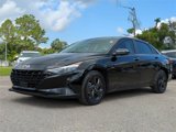Certified 2022 Hyundai Elantra SEL w/ Convenience Package image 2
