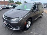Used 2017 Chrysler Pacifica Touring-L image 3