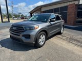 Used 2023 Ford Explorer XLT image 2