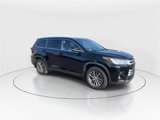 Used 2019 Toyota Highlander XLE image 2